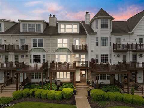 6911 Father Caruso Drive, Cleveland, OH 44102