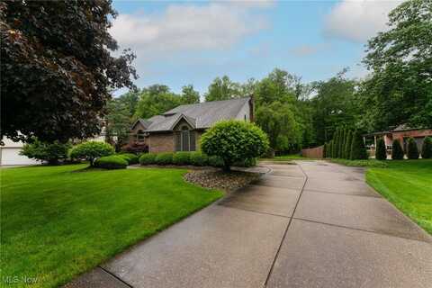 56 Red Grouse Court, Boardman, OH 44511