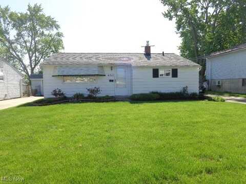 6517 Sandfield Drive, Brook Park, OH 44142