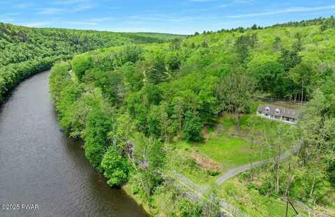 501 Towpath Road, Hawley, PA 18428