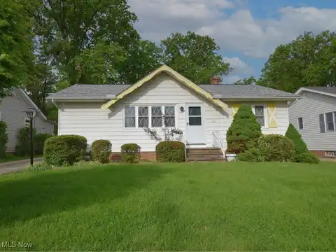 832 Deborah Drive, Willowick, OH 44095