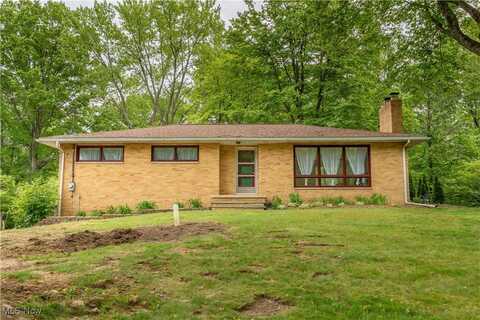 5887 Woodward Drive, Akron, OH 44319
