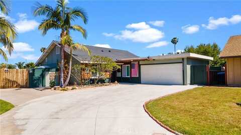 22582 Catania, Laguna Hills, CA 92653