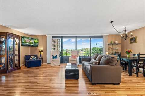 24055 W Paseo Del Lago, Laguna Woods, CA 92637