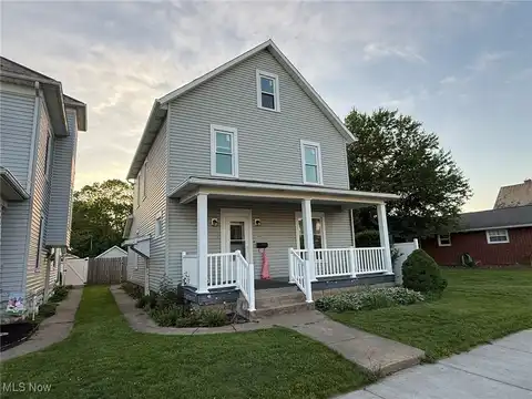 460 2nd Street NW, New Philadelphia, OH 44663
