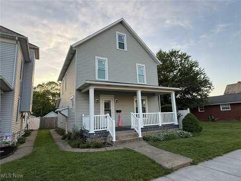 460 2nd Street NW, New Philadelphia, OH 44663
