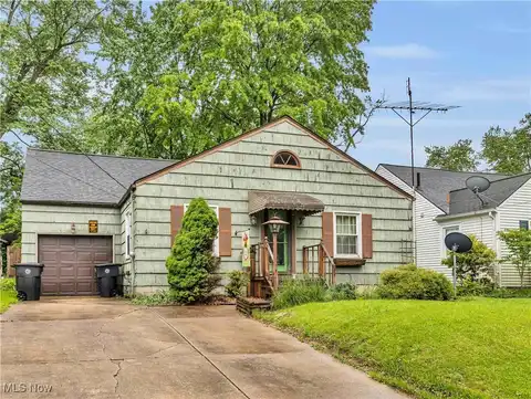 1414 Hollywood Street NE, Warren, OH 44483