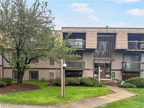 9530 Cove Drive, North Royalton, OH 44133