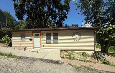 114 N High, GALENA, IL 61036