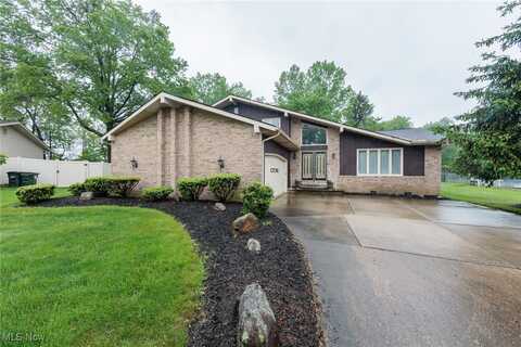 5761 Goodman Circle, North Royalton, OH 44133