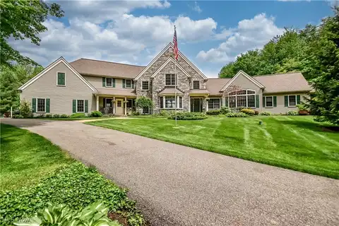 10360 Sawmill Drive, Chardon, OH 44024
