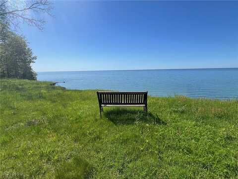 3225 Lake Road, Conneaut, OH 44030