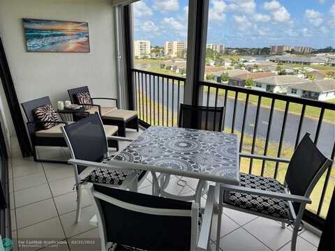 7260 Kinghurst Dr, Delray Beach, FL 33446