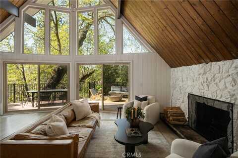 27663 North Bay Road, Lake Arrowhead, CA 92352
