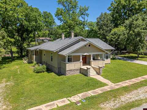 207 COMBS AVENUE, Cotter, AR 72626