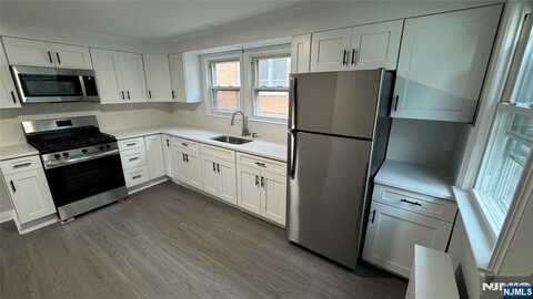 149 E Passaic Avenue 2, Bloomfield, NJ 07003