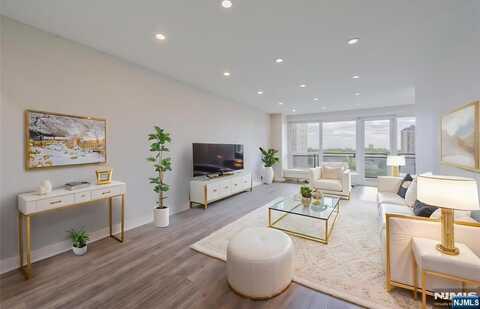 2077 Center Avenue 11C, Fort Lee, NJ 07024
