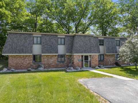 915 Robinson, Boyne City, MI 49712