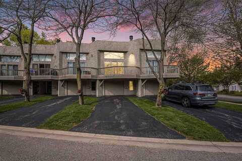 302 Quaintance, Petoskey, MI 49770