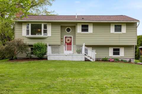 82 Stirrup Circle, Williston, VT 05495