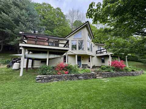 32 Christie Lane, Brattleboro, VT 05301