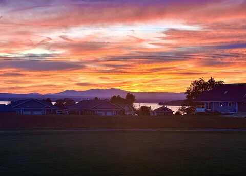 8 Maynard Court, Grand Isle, VT 05458