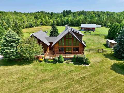 8 Maynard Court, Grand Isle, VT 05458