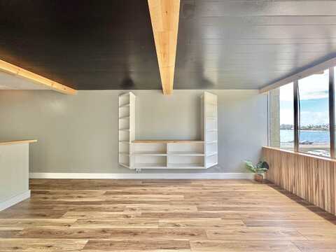 111 KAHULUI BEACH Rd, Kahului, HI 96732