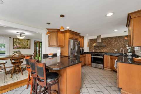 163 Ocean Road, Portsmouth, NH 03801