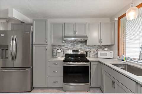 11 Village West Drive, Bristol, NH 03222