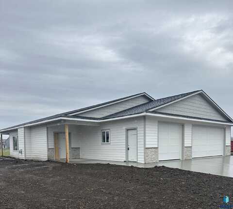 507 S Huckleberry Trl, Harrisburg, SD 57032