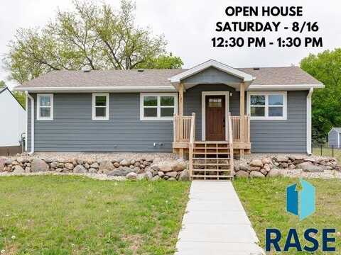 105 W Kluckholm St, Montrose, SD 57048