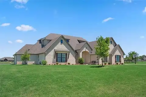 8209 N 150th Avenue E, Owasso, OK 74055