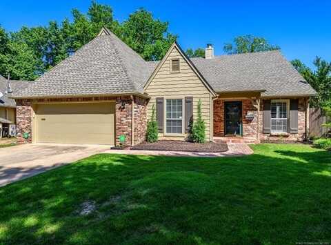 5553 S Delaware Court, Tulsa, OK 74105