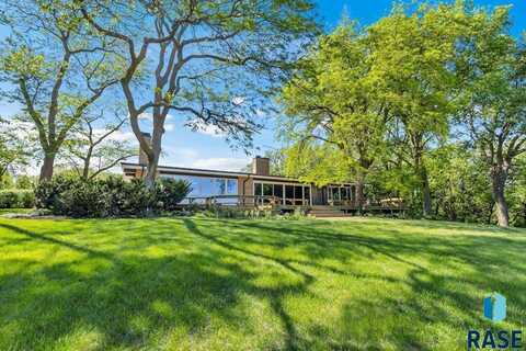1003 N Pleasantview Pl, Sioux Falls, SD 57110