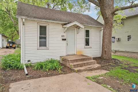 621 W 21st St, Sioux Falls, SD 57105