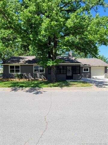 700 S Apple Street, Sapulpa, OK 74066
