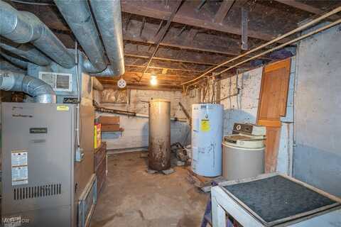 8706 Stearns Road, Olmsted Twp, OH 44138