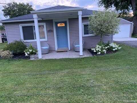 35274 Lake Drive, Brownstown, MI 48173