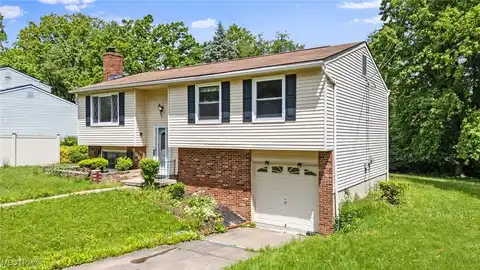 3067 Bronco Drive, Clinton, OH 44216