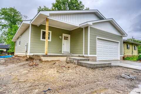 461 S Van Buren Avenue, Barberton, OH 44203