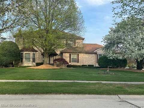 5242 CARDINAL Drive, Troy, MI 48098