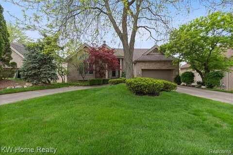 4958 COUNTRYSIDE Drive, West Bloomfield, MI 48323