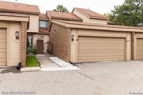 5252 WRIGHT WAY E, West Bloomfield, MI 48322