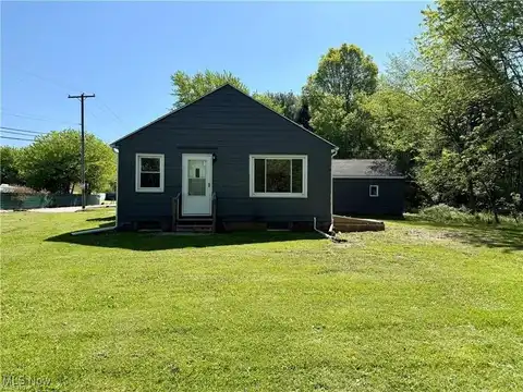 3242 State Route 43, Mogadore, OH 44260