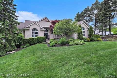 30447 RIDGE Court, New Hudson, MI 48165