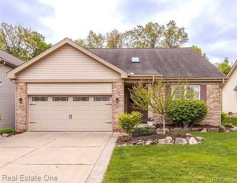 74 Eagle Ridge Road, Lake Orion, MI 48360