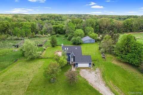19101 Weller Road, Gregory, MI 48137