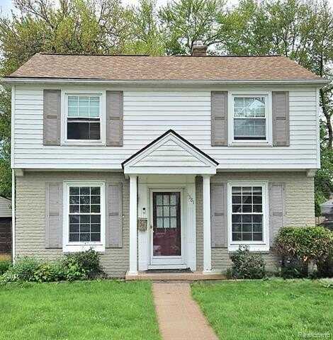 1381 BRYS Drive, Grosse Pointe Woods, MI 48236