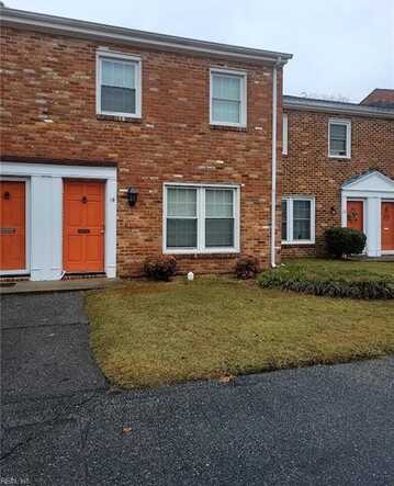 19 Towne Square, Newport News, VA 23607